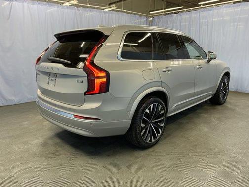 2025 Volvo XC90 PLUS