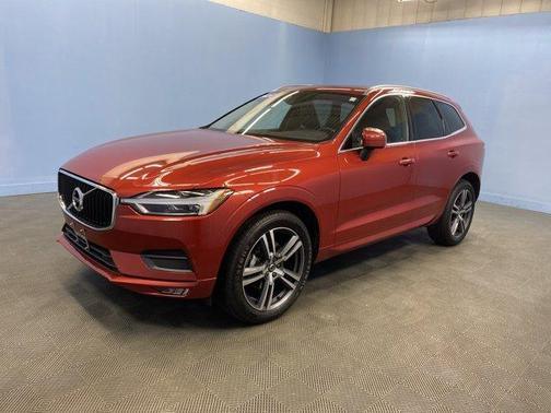 2021 Volvo XC60 T5 Momentum