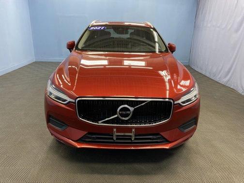 2021 Volvo XC60 T5 Momentum