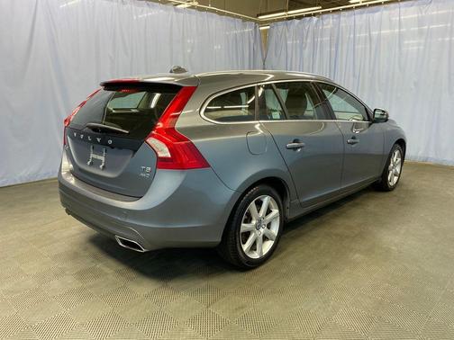 2017 Volvo V60 T5 Premier