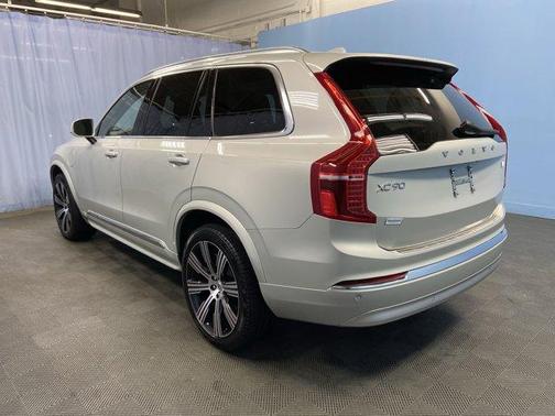 2022 Volvo XC90 Recharge Plug-In Hybrid T8 Inscription Extended Range 7P