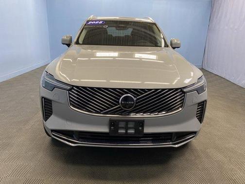 2025 Volvo XC90 PLUS