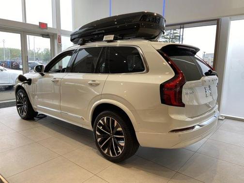 2025 Volvo XC90 Plug-In Hybrid T8 Ultra 7-Seater
