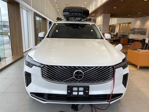 2025 Volvo XC90 Plug-In Hybrid T8 Ultra 7-Seater