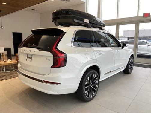 2025 Volvo XC90 Plug-In Hybrid T8 Ultra 7-Seater