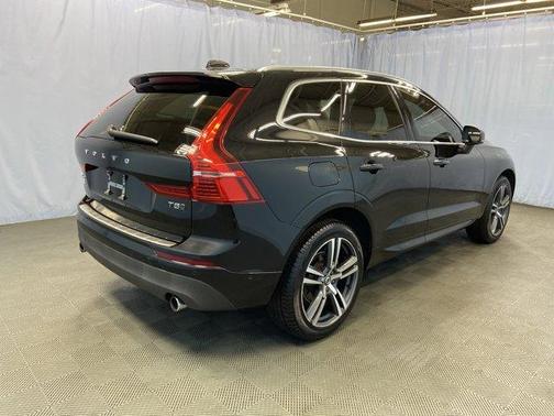 2019 Volvo XC60 T5 Momentum