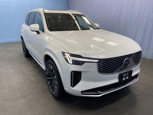 2025 Volvo XC90 Plug-In Hybrid T8 Ultra 7-Seater