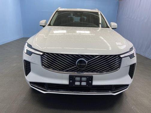 2025 Volvo XC90 Plug-In Hybrid T8 Ultra 7-Seater