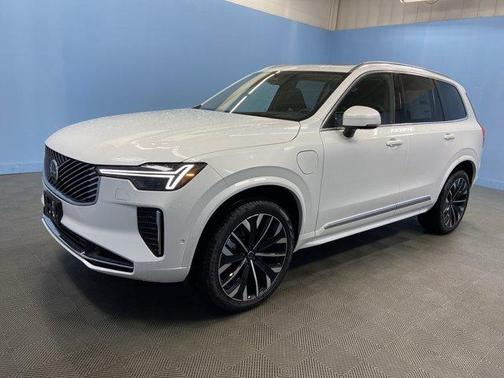 2025 Volvo XC90 Plug-In Hybrid T8 Ultra 7-Seater