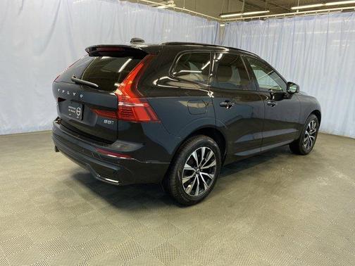 2025 Volvo XC60 B5 Core