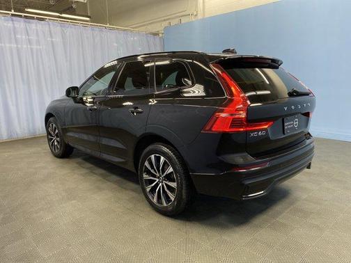 2025 Volvo XC60 B5 Core