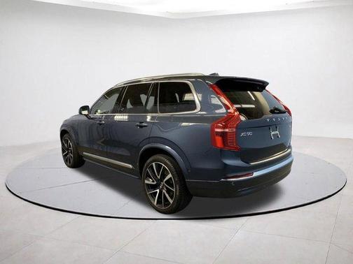 2024 Volvo XC90 B6 Ultimate Bright Theme 7-Seater