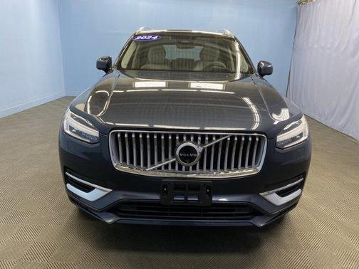 2024 Volvo XC90 B6 Ultimate Bright Theme 7-Seater