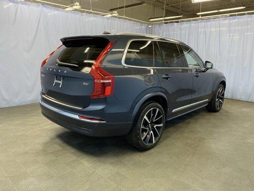 2024 Volvo XC90 B6 Ultimate Bright Theme 7-Seater