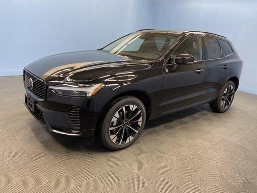 2026 Volvo XC60 PLUS