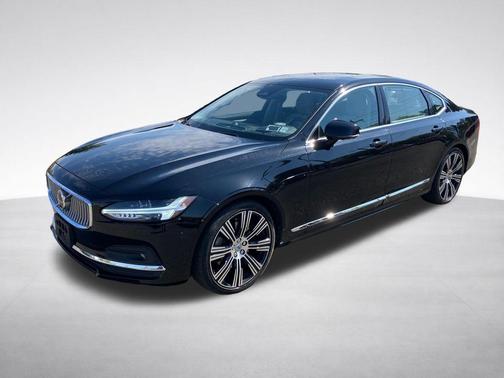Onyx Black Metallic 2023 Volvo S90 B6 Ultimate