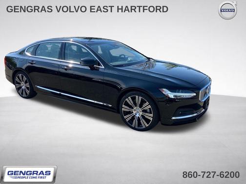 Onyx Black Metallic 2023 Volvo S90 B6 Ultimate