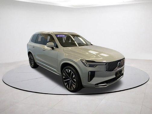 2025 Volvo XC90 B6 Plus 7-Seater