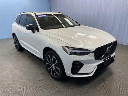 2025 Volvo XC60 B5 Plus