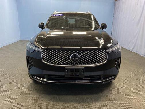 2025 Volvo XC90 PLUS