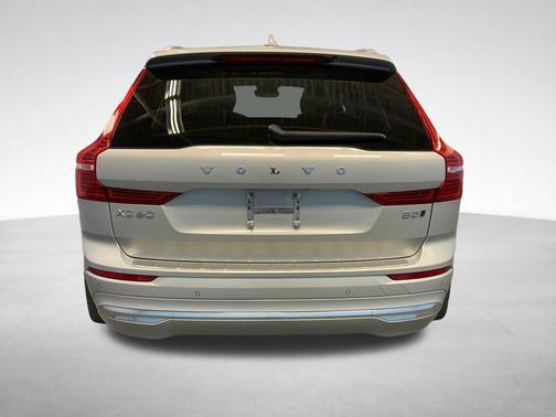 Silver 2023 Volvo XC60 B5 Plus Bright Theme