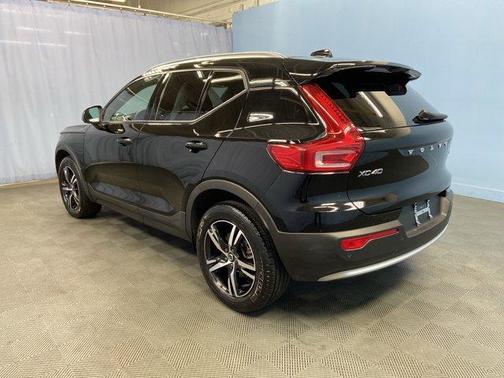 2023 Volvo XC40 B5 Core
