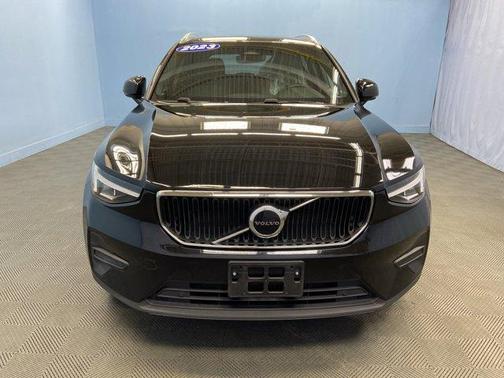2023 Volvo XC40 B5 Core