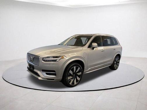 2024 Volvo XC90 Recharge Plug-In Hybrid T8 Plus Bright Theme 7-Seater