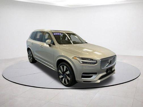 2024 Volvo XC90 Recharge Plug-In Hybrid T8 Plus Bright Theme 7-Seater