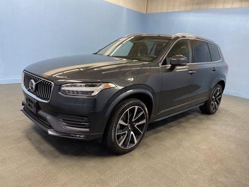 2021 Volvo XC90 T6 Momentum 7 Passenger