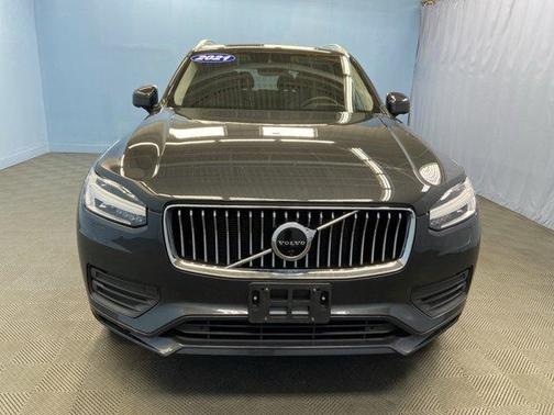 2021 Volvo XC90 T6 Momentum 7 Passenger