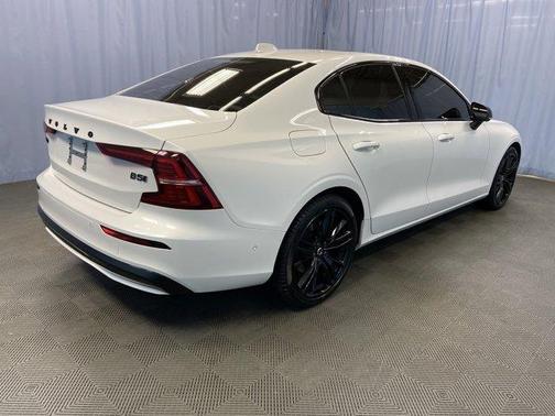 2024 Volvo S60 B5 Plus Black Edition