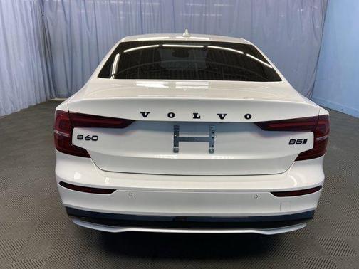 2024 Volvo S60 B5 Plus Black Edition