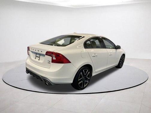 2018 Volvo S60 T5 Dynamic