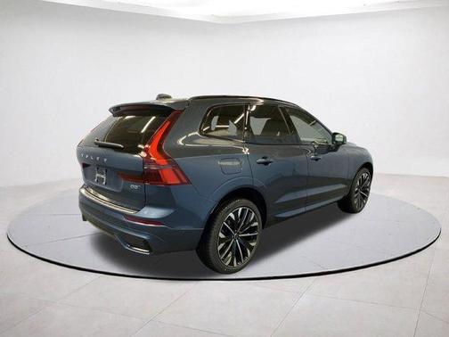 2026 Volvo XC60 B5 Ultra