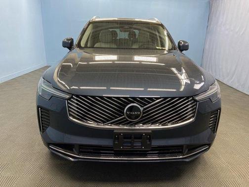 2025 Volvo XC90 Plug-In Hybrid T8 Ultra 7-Seater
