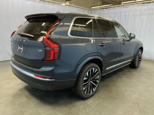 2025 Volvo XC90 Plug-In Hybrid T8 Ultra 7-Seater