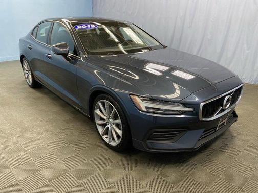 2019 Volvo S60 T6 Momentum