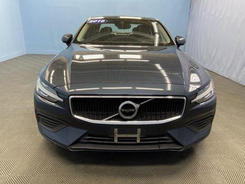 2019 Volvo S60 T6 Momentum