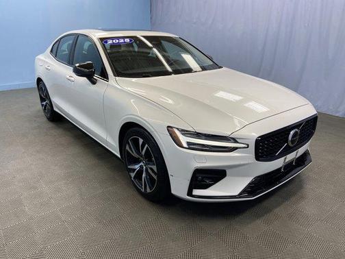 2025 Volvo S60 B5 Core