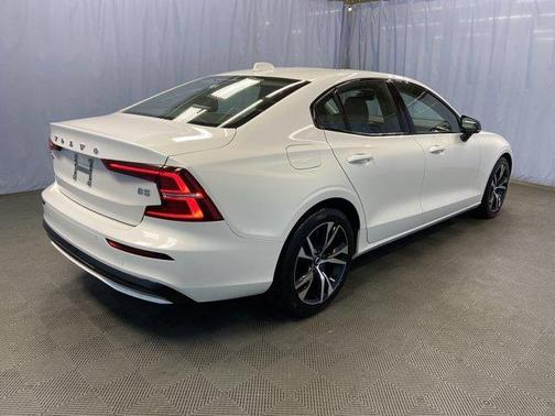 2025 Volvo S60 B5 Core
