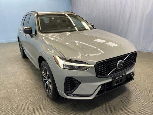 2025 Volvo XC60 B5 Core