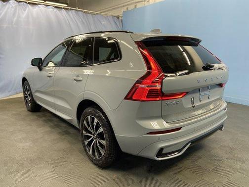 2025 Volvo XC60 B5 Core