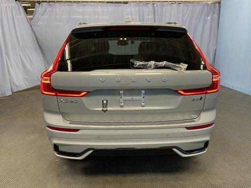 2025 Volvo XC60 B5 Core