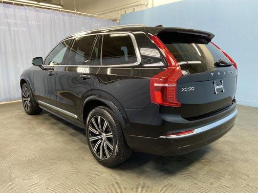 2024 Volvo XC90 B5 Plus Bright Theme