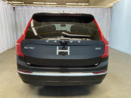 2024 Volvo XC90 B5 Plus Bright Theme