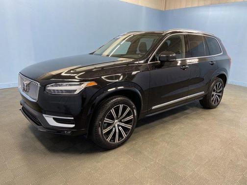 2024 Volvo XC90 B5 Plus Bright Theme