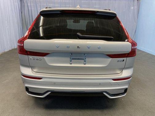 2025 Volvo XC60 B5 Core