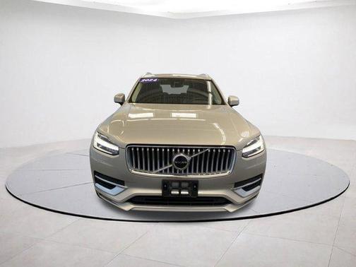2024 Volvo XC90 B5 Core Bright Theme