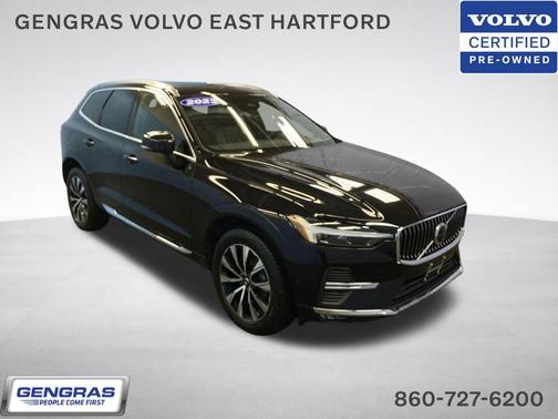 Onyx Black Metallic 2023 Volvo XC60 B5 Plus Bright Theme
